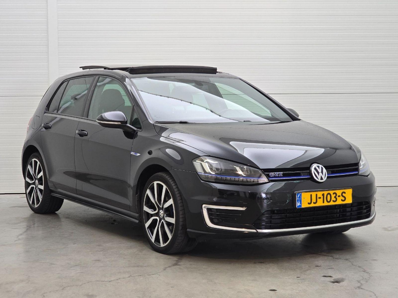 Volkswagen Golf 1.4 TSI GTE | 2015 | 187.781 km | Automaat | JJ103S | NAP: Geen oordeel - هاتشباك: صورة 2 Volkswagen Golf 1.4 TSI GTE | 2015 | 187.781 km | Automaat | JJ103S | NAP: Geen oordeel - هاتشباك: صورة 2