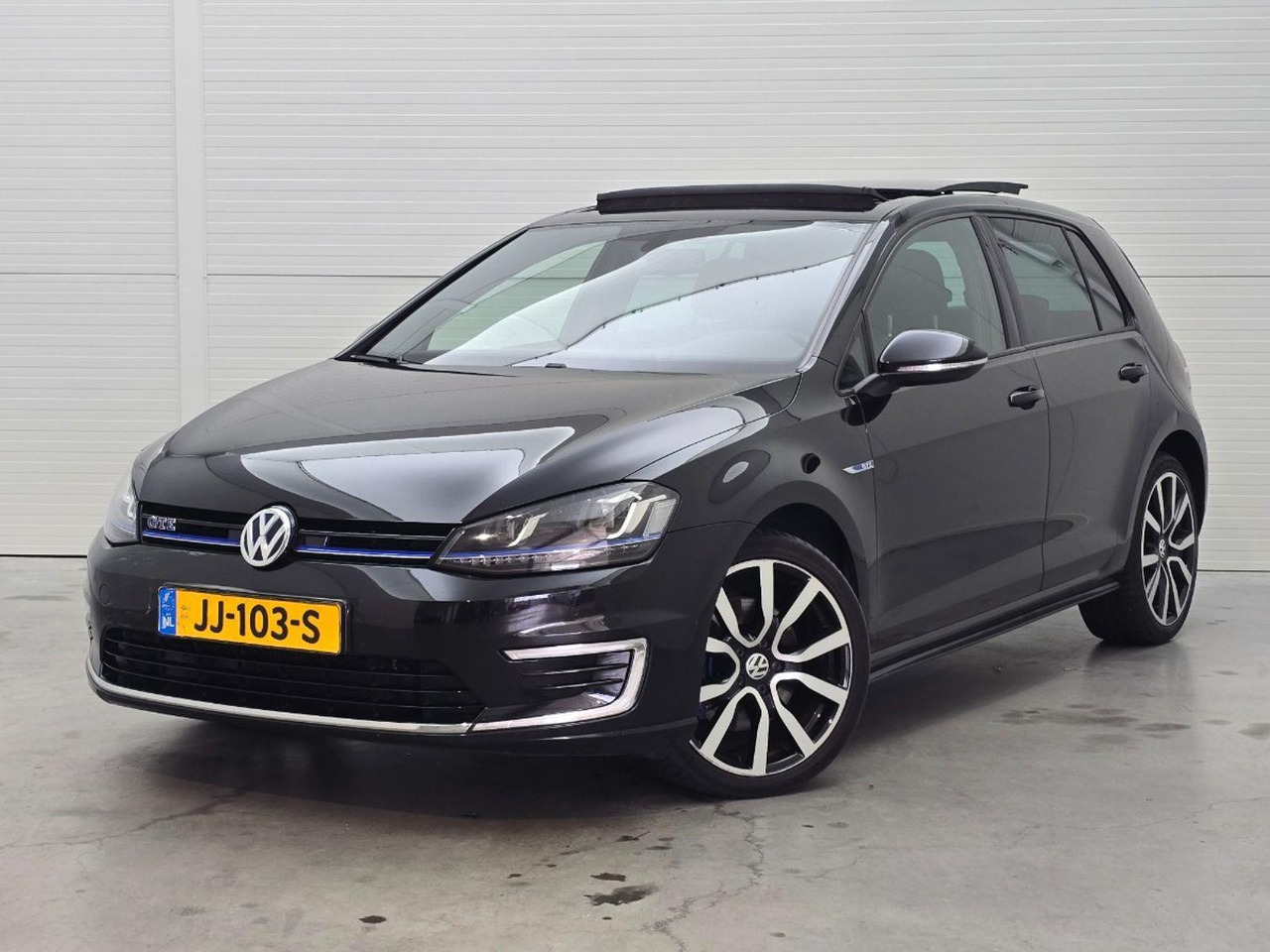Volkswagen Golf 1.4 TSI GTE | 2015 | 187.781 km | Automaat | JJ103S | NAP: Geen oordeel - هاتشباك: صورة 1 Volkswagen Golf 1.4 TSI GTE | 2015 | 187.781 km | Automaat | JJ103S | NAP: Geen oordeel - هاتشباك: صورة 1