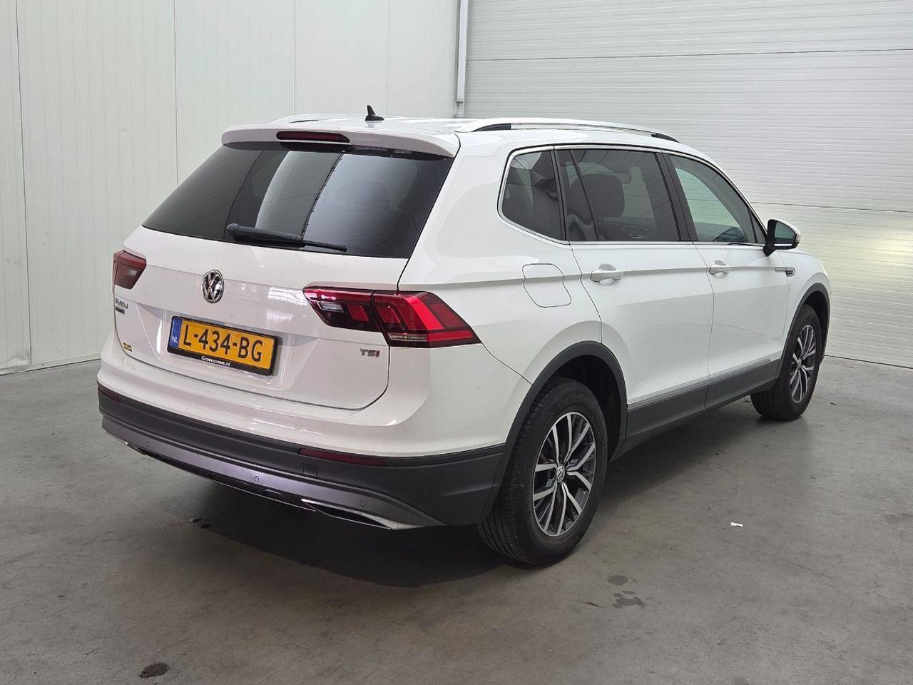 Volkswagen Tiguan Allspace 1.4 TSI Comfortline 7p. | 2018 | 61.180 km | L434BG | NAP: Geen oordeel - سيارة دفع رباعي: صورة 4 Volkswagen Tiguan Allspace 1.4 TSI Comfortline 7p. | 2018 | 61.180 km | L434BG | NAP: Geen oordeel - سيارة دفع رباعي: صورة 4