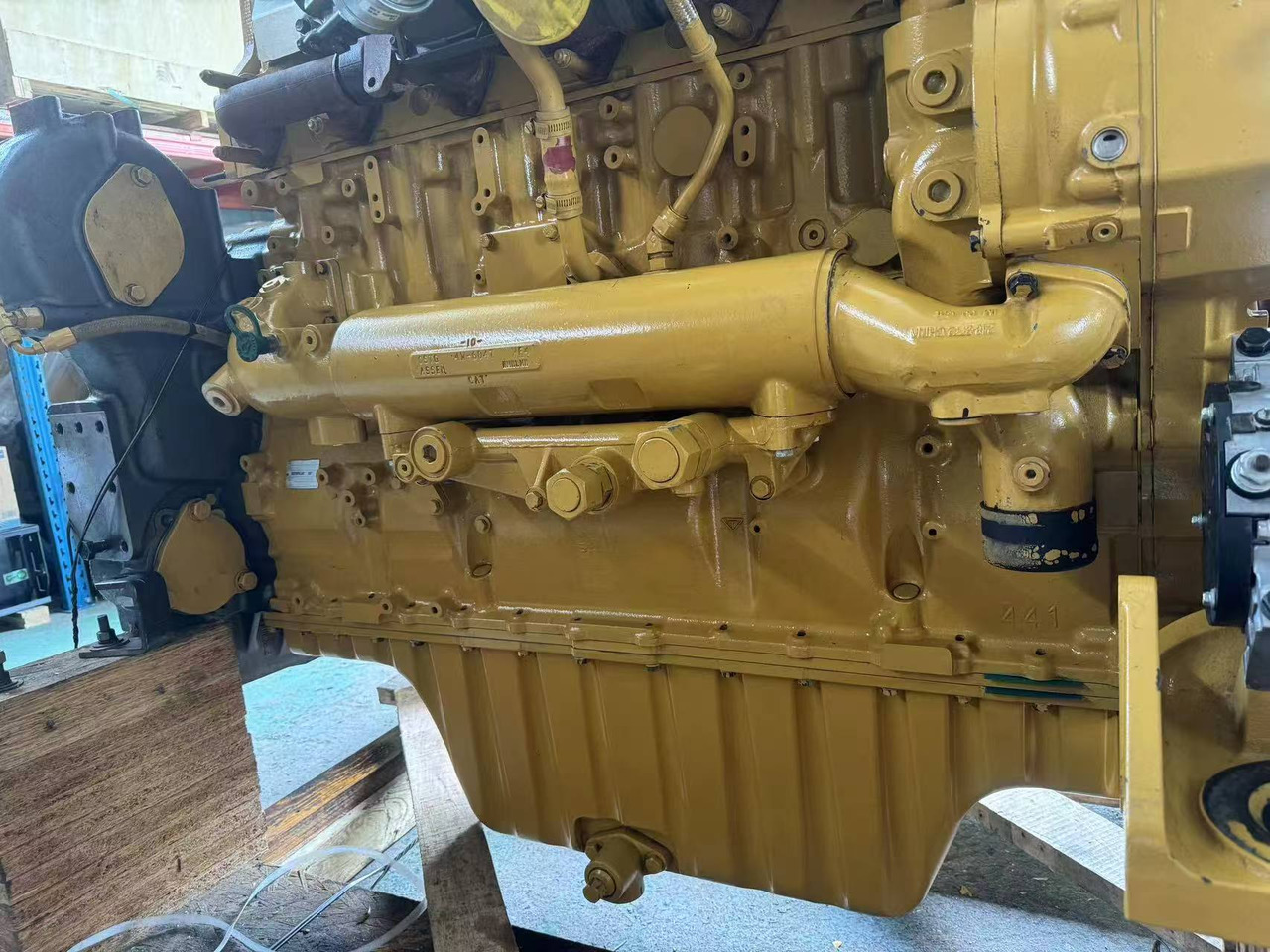 CATPILLAR C18 - معدات خدمة السيارات: صورة 4 CATPILLAR C18 - معدات خدمة السيارات: صورة 4