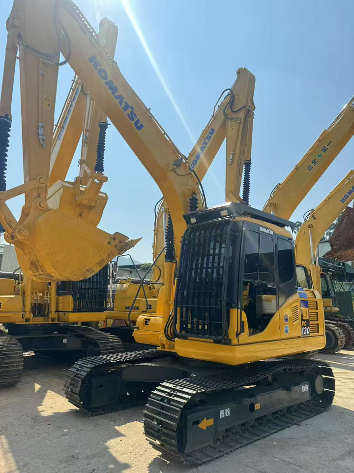 KOMATSU PC130-7 - حفار زاحف: صورة 4 KOMATSU PC130-7 - حفار زاحف: صورة 4