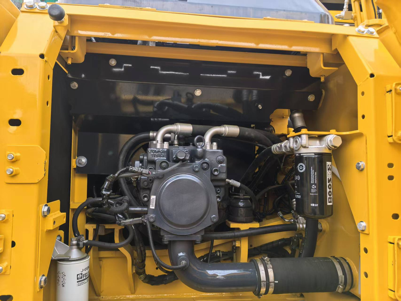 KOMATSU PC160 - حفار زاحف: صورة 5 KOMATSU PC160 - حفار زاحف: صورة 5