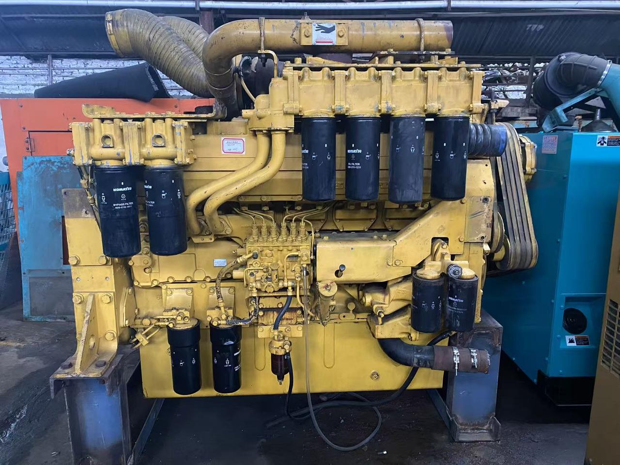 KOMATSU SAA12V140E - محرك - معدات التكييف: صورة 4 KOMATSU SAA12V140E - محرك - معدات التكييف: صورة 4