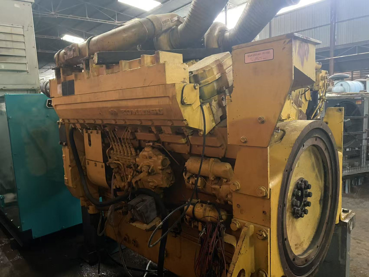 KOMATSU SAA12V140E - محرك - معدات التكييف: صورة 2 KOMATSU SAA12V140E - محرك - معدات التكييف: صورة 2