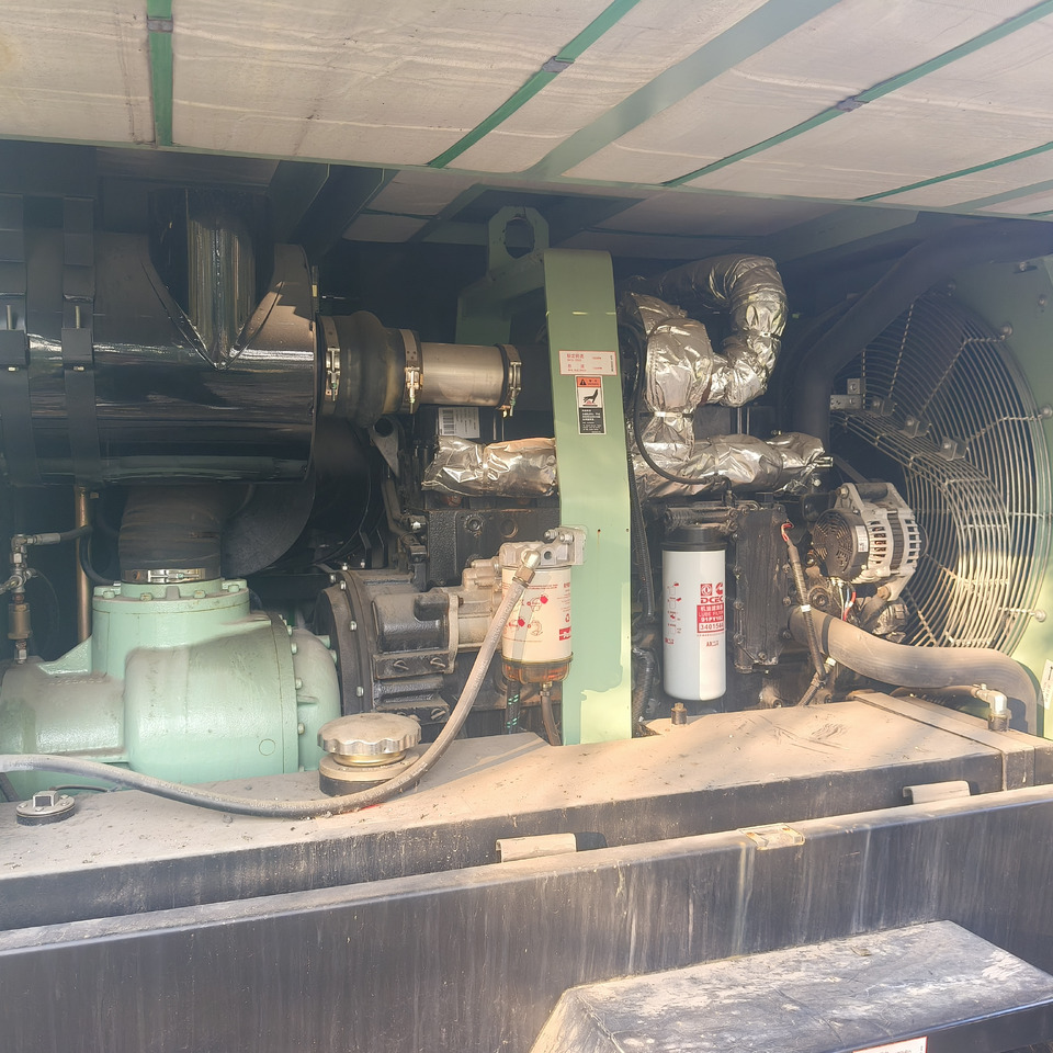 أدوات ومعدات SULLAIR 550RH: صورة 8