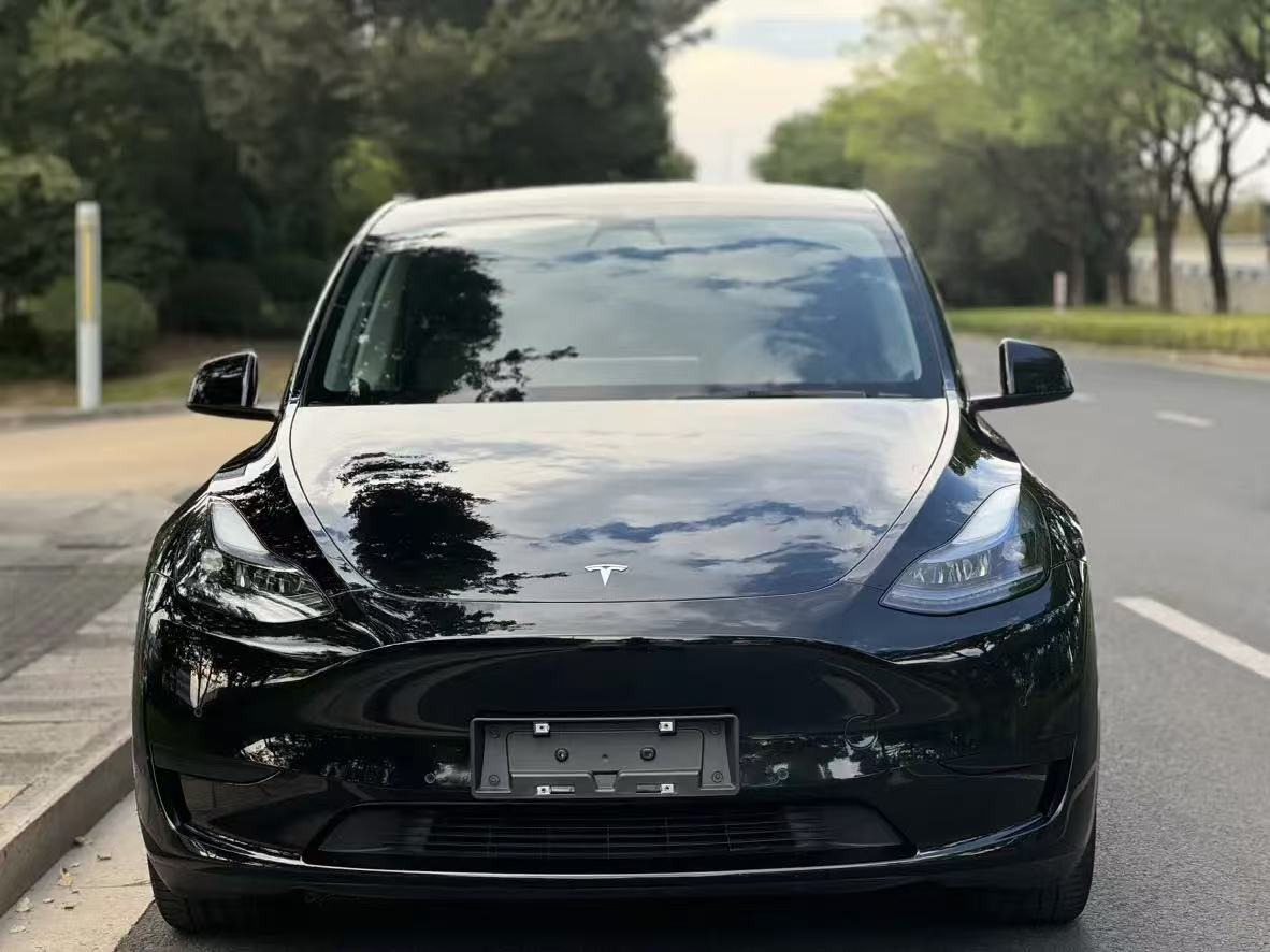 TESLA MODEL Y - سيارة: صورة 2 TESLA MODEL Y - سيارة: صورة 2