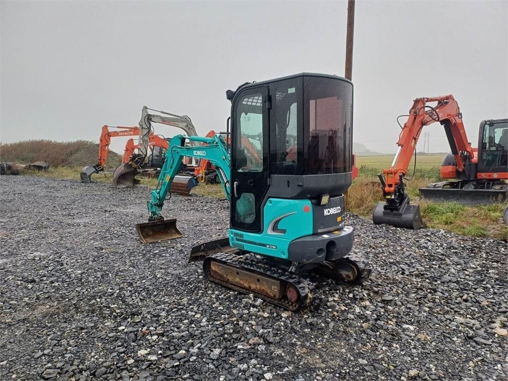 Kobelco SK17SR-3 Kallistajalla - حفار صغير: صورة 3 Kobelco SK17SR-3 Kallistajalla - حفار صغير: صورة 3