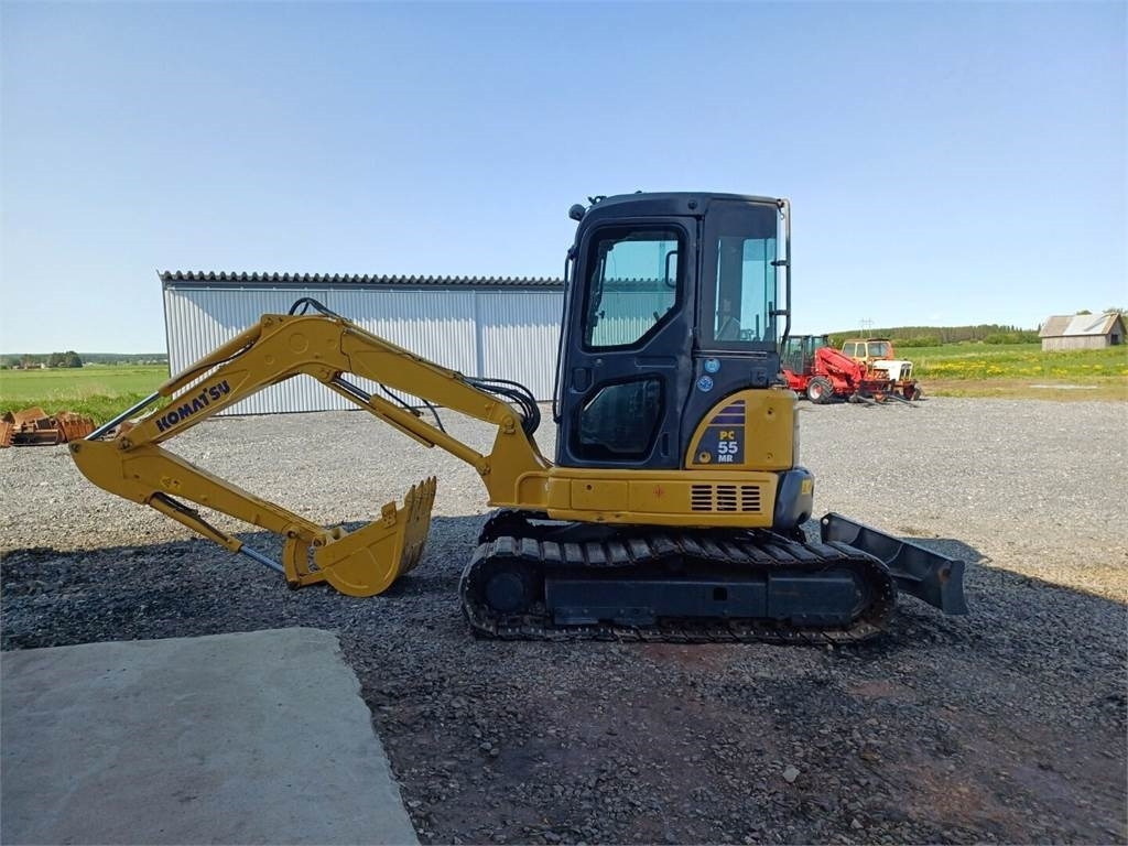 Komatsu Pc55mr-2 lyhytperäinen kone - حفار صغير: صورة 1 Komatsu Pc55mr-2 lyhytperäinen kone - حفار صغير: صورة 1