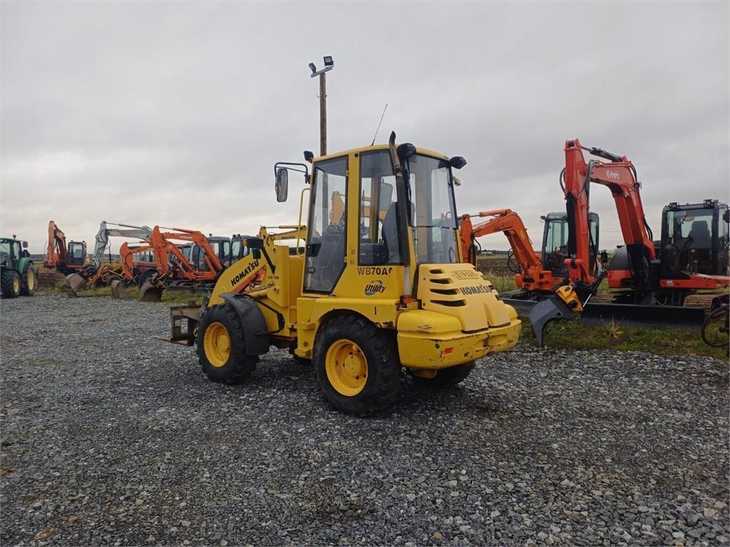 Komatsu WB70A Pyöräkuormaaja - اللودر بعجل: صورة 3 Komatsu WB70A Pyöräkuormaaja - اللودر بعجل: صورة 3