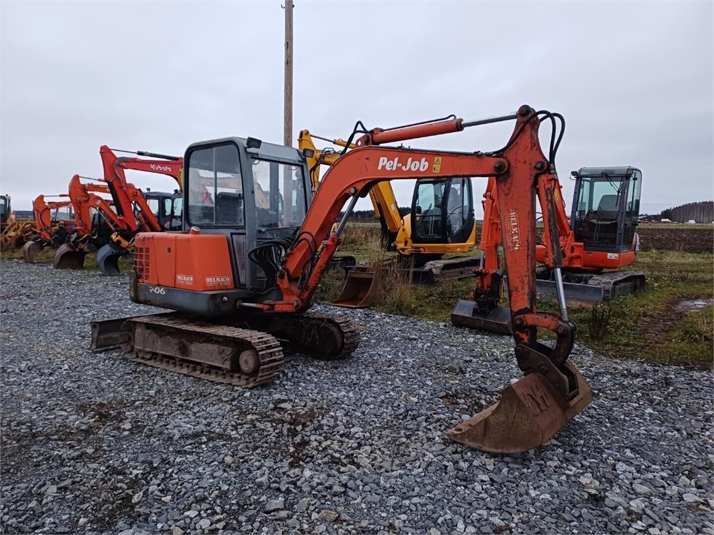 Pel-Job EB406 rautateloilla. Kolme kauhaa - حفار صغير: صورة 3 Pel-Job EB406 rautateloilla. Kolme kauhaa - حفار صغير: صورة 3