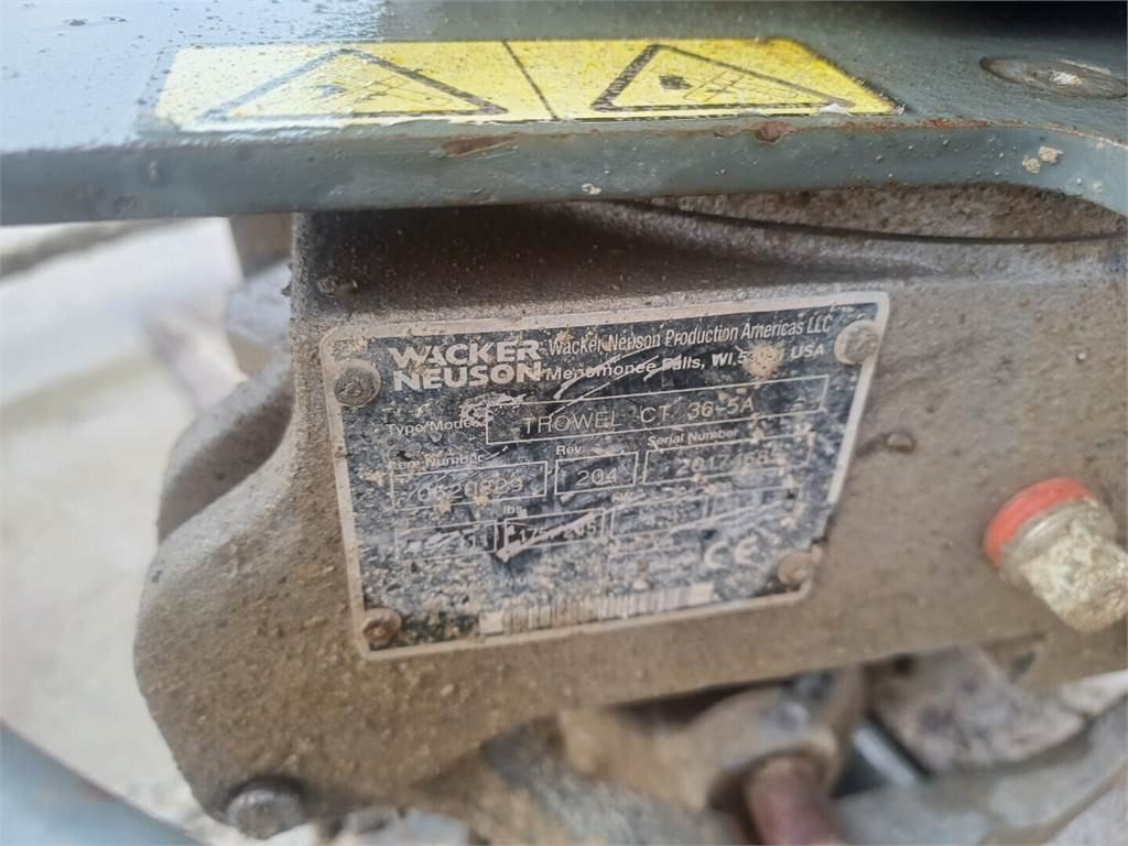 Wacker Neuson Trowel ct36-5a betonihierrin - ماله برقی: صورة 4 Wacker Neuson Trowel ct36-5a betonihierrin - ماله برقی: صورة 4