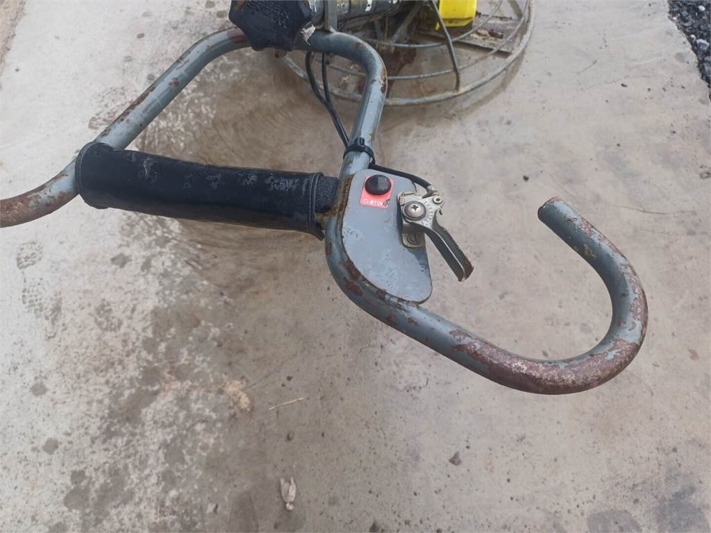 Wacker Neuson Trowel ct36-5a betonihierrin - ماله برقی: صورة 3 Wacker Neuson Trowel ct36-5a betonihierrin - ماله برقی: صورة 3