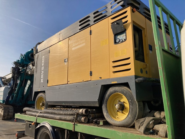 FOREUSE HERRENKNECHT COMPRESSEUR ET CAMION - ضاغط هوائي, شاحنة: صورة 1 FOREUSE HERRENKNECHT COMPRESSEUR ET CAMION - ضاغط هوائي, شاحنة: صورة 1