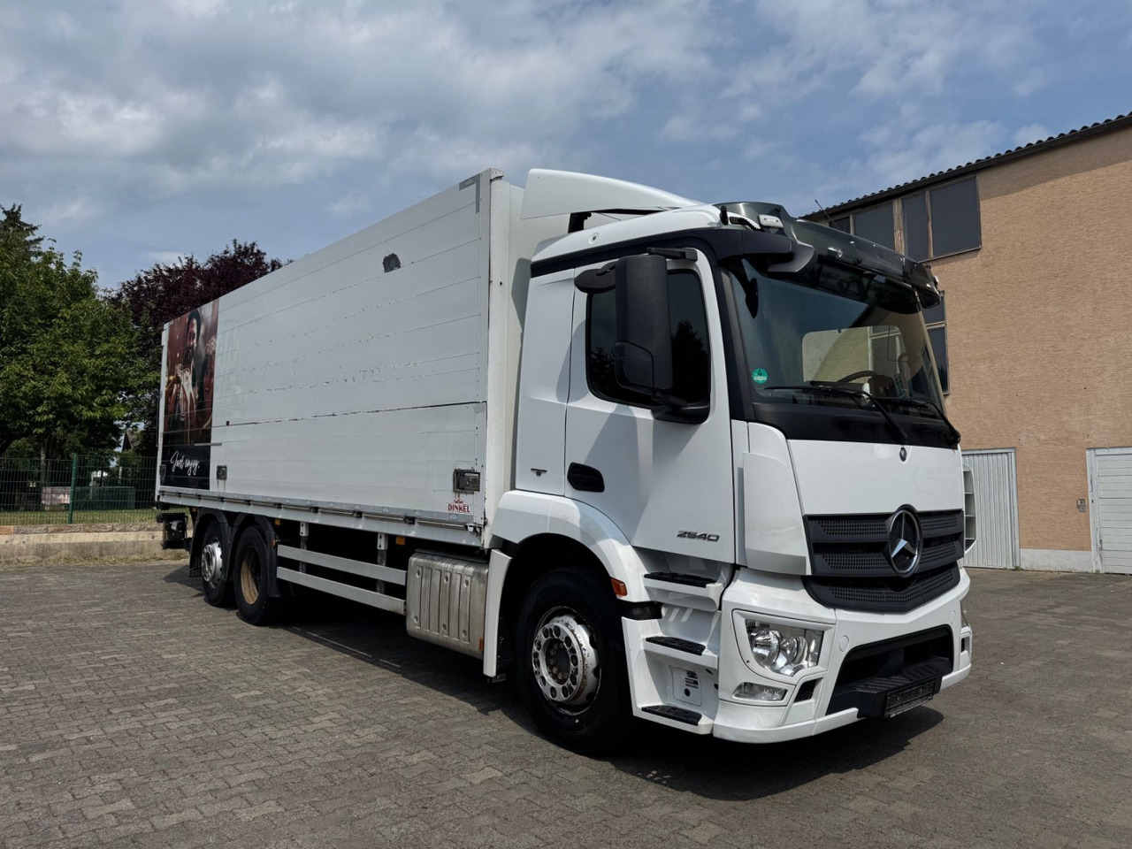 Mercedes-Benz 2540/LBW/2xAHK/Lenk-Lift/Kamera/4inStock - شاحنة مشروبات: صورة 3 Mercedes-Benz 2540/LBW/2xAHK/Lenk-Lift/Kamera/4inStock - شاحنة مشروبات: صورة 3