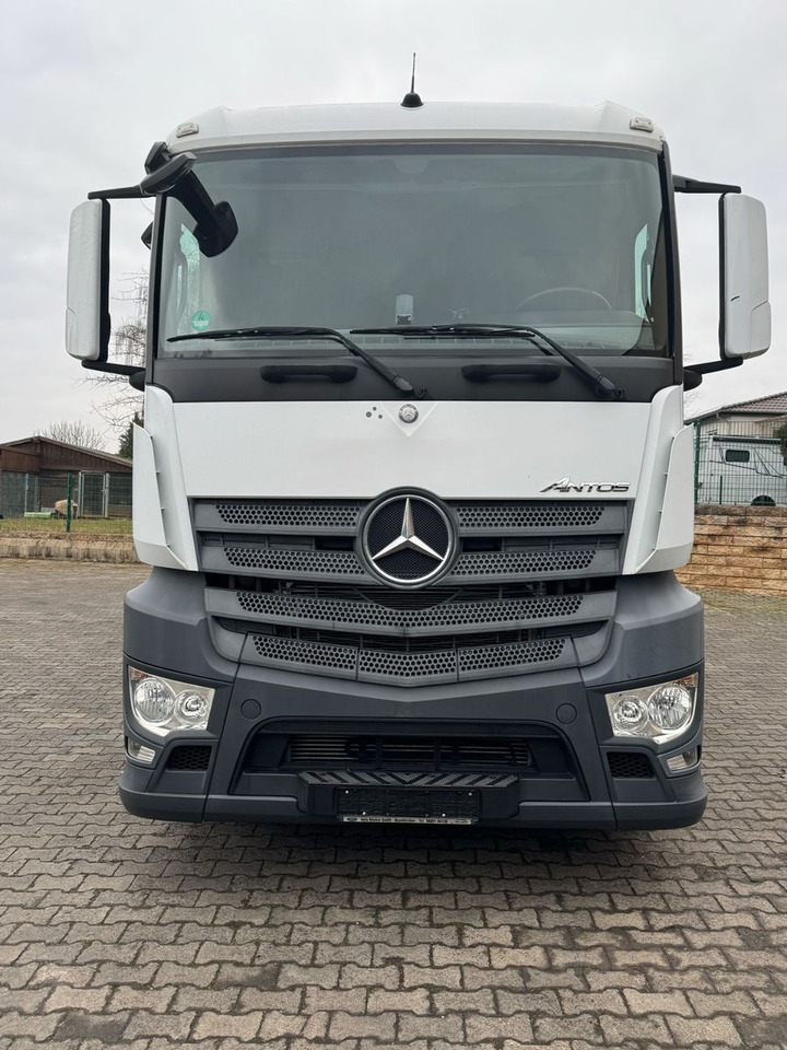 Mercedes-Benz Antos 1836L/4x2/2t.LBW/2xAHK/aus.1Hand/16.Pal. - شاحنة مشروبات: صورة 2 Mercedes-Benz Antos 1836L/4x2/2t.LBW/2xAHK/aus.1Hand/16.Pal. - شاحنة مشروبات: صورة 2