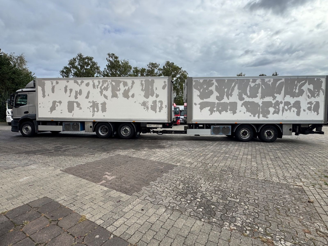 Mercedes-Benz Antos 2540/2xLBW/Kühlung-Defekt/5instock - شاحنة ذات مبرد: صورة 4 Mercedes-Benz Antos 2540/2xLBW/Kühlung-Defekt/5instock - شاحنة ذات مبرد: صورة 4