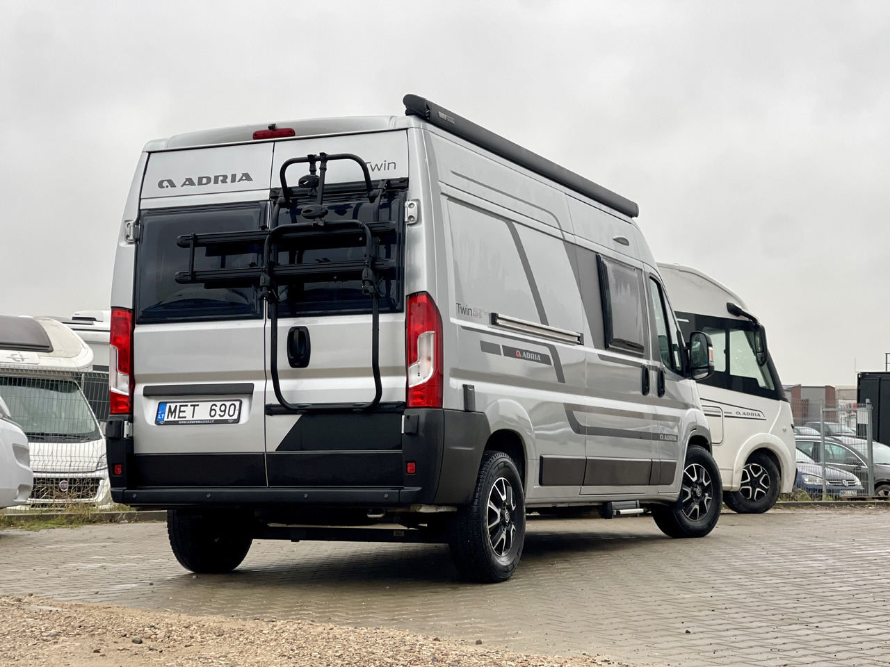 Adria Twin axess 600SP family - شاحنة توصيل مغلقة: صورة 4 Adria Twin axess 600SP family - شاحنة توصيل مغلقة: صورة 4