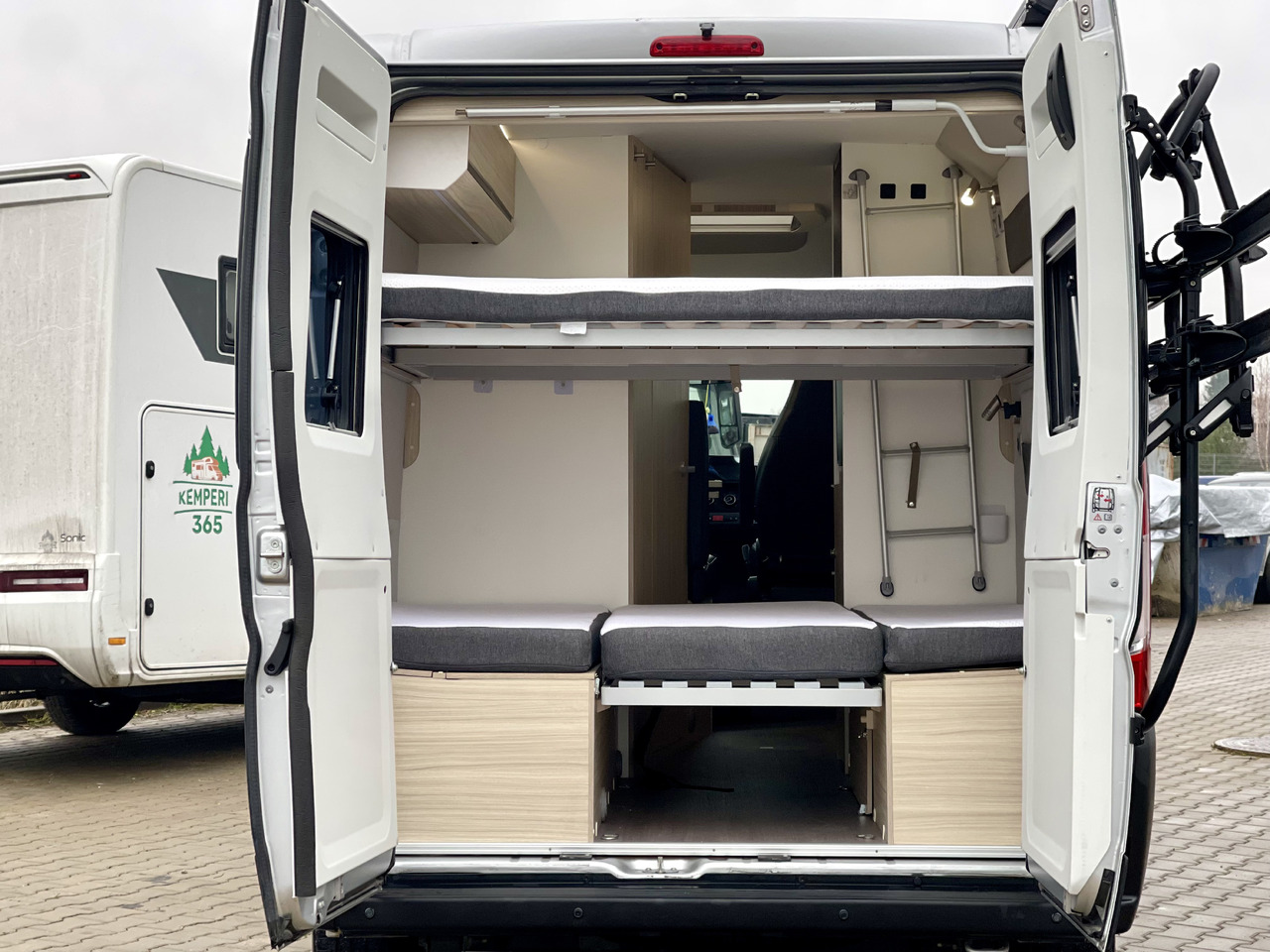 Adria Twin axess 600SP family - شاحنة توصيل مغلقة: صورة 5 Adria Twin axess 600SP family - شاحنة توصيل مغلقة: صورة 5