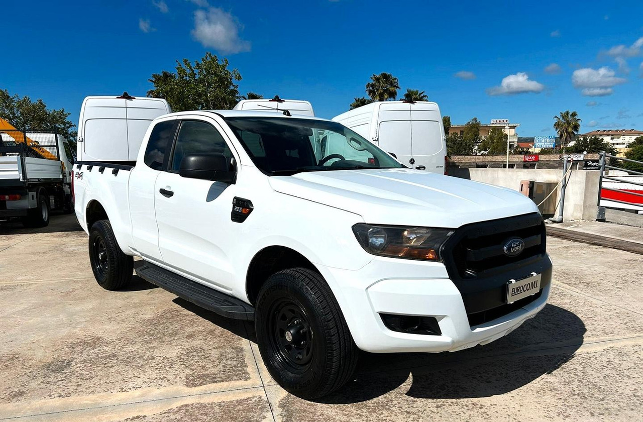 Ford Ranger 2.2 160 cv XL Supercab 4 posti 4wd - شاحنة البيك أب: صورة 3 Ford Ranger 2.2 160 cv XL Supercab 4 posti 4wd - شاحنة البيك أب: صورة 3
