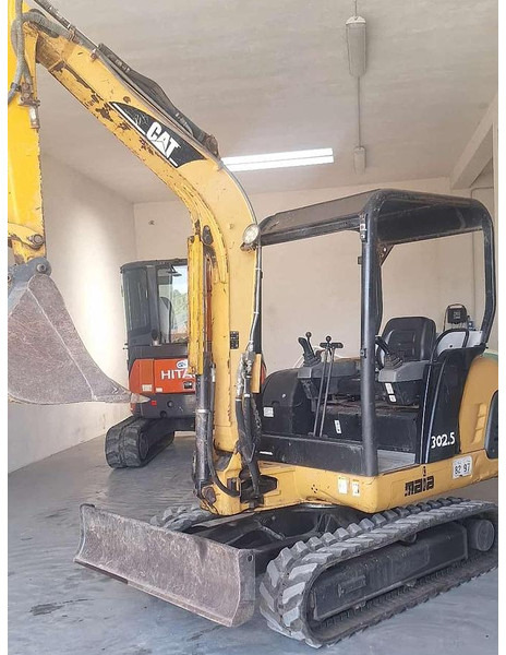 Caterpillar 302.5 - حفار صغير: صورة 2 Caterpillar 302.5 - حفار صغير: صورة 2