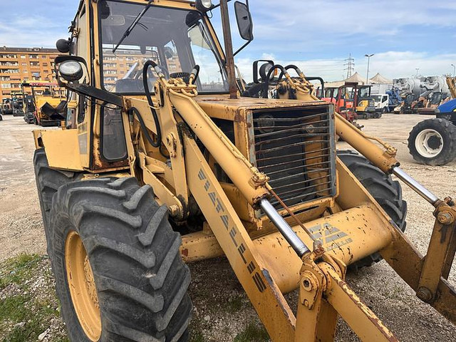 Fiat ALLIS BH4.5 - لودر ذو محراث خلفي/ باكهو: صورة 3 Fiat ALLIS BH4.5 - لودر ذو محراث خلفي/ باكهو: صورة 3