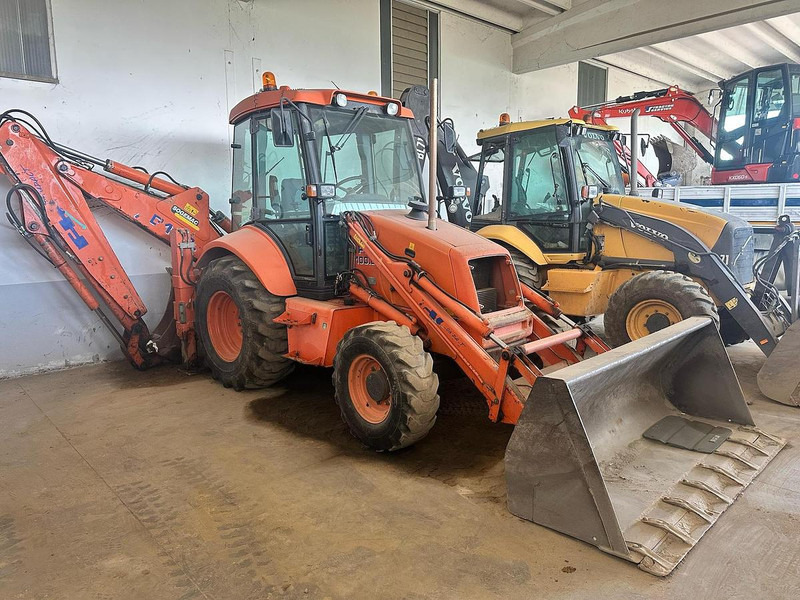 Fiat KOBELCO FB100.2 - لودر ذو محراث خلفي/ باكهو: صورة 1 Fiat KOBELCO FB100.2 - لودر ذو محراث خلفي/ باكهو: صورة 1