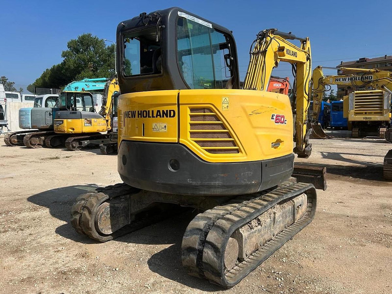 New Holland E60C - حفار صغير: صورة 4 New Holland E60C - حفار صغير: صورة 4