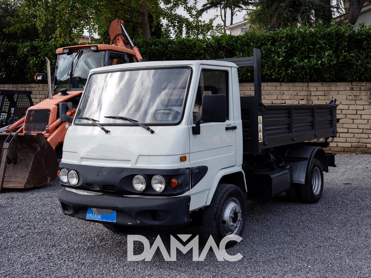 Tipper trucks - شاحنة قلاب: صورة 5 Tipper trucks - شاحنة قلاب: صورة 5