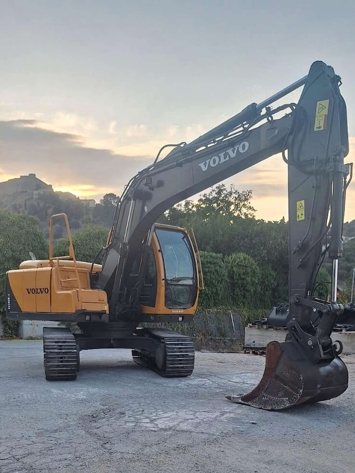 VOLVO EC140BLC - حفار زاحف: صورة 3 VOLVO EC140BLC - حفار زاحف: صورة 3