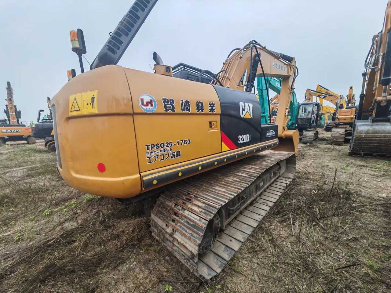 CATERPILLAR 320D2 - حفار زاحف: صورة 1 CATERPILLAR 320D2 - حفار زاحف: صورة 1