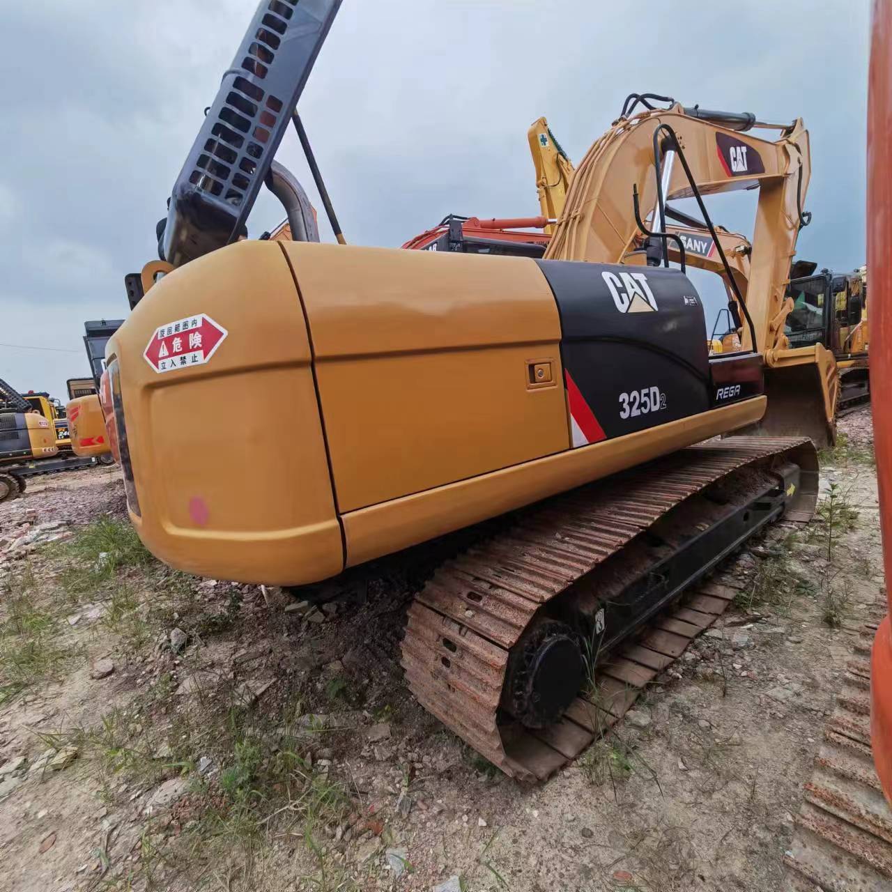 CATERPILLAR 325D2 - حفار زاحف: صورة 4 CATERPILLAR 325D2 - حفار زاحف: صورة 4