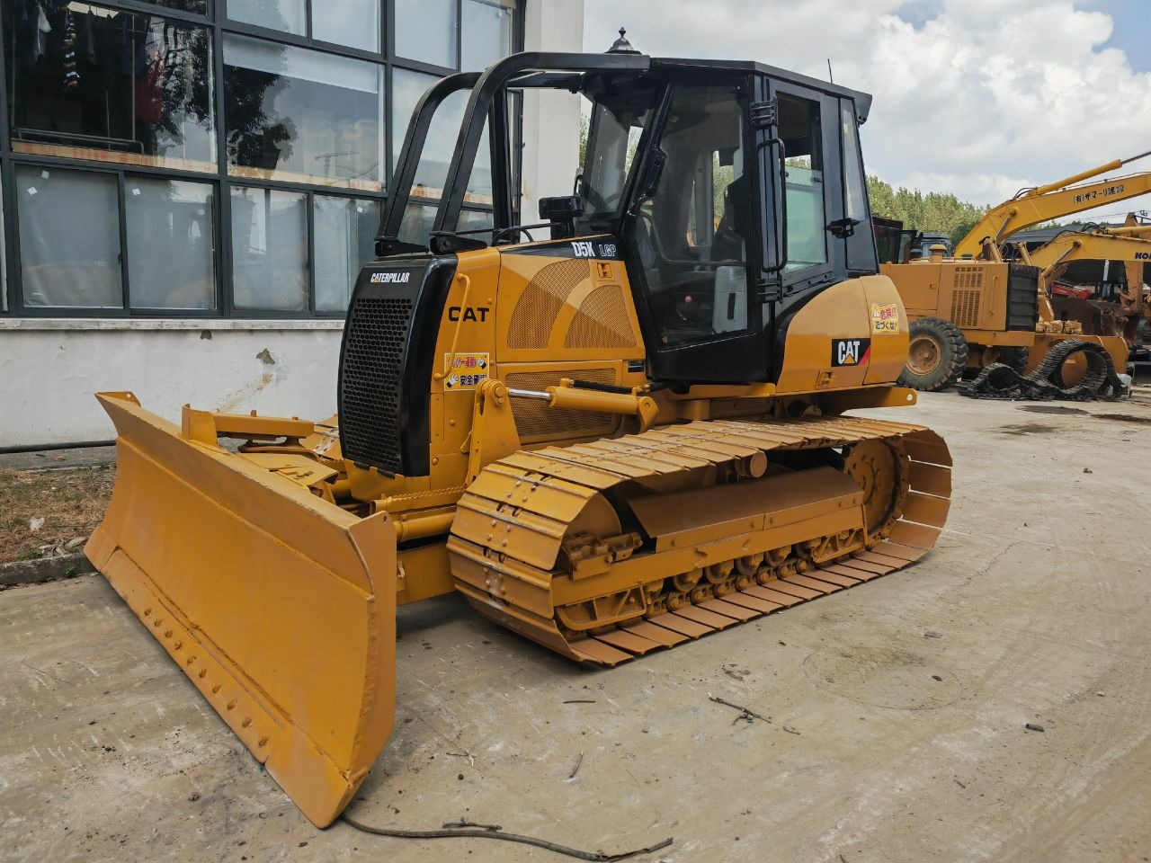 CATERPILLAR D5K - بلدوزر: صورة 2 CATERPILLAR D5K - بلدوزر: صورة 2
