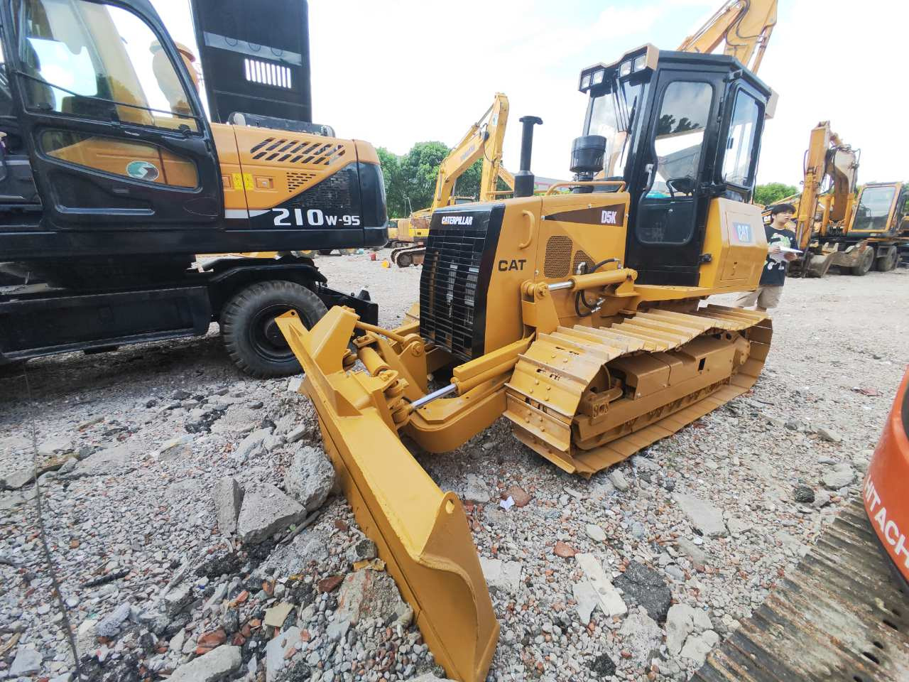 CATERPILLAR D5K - بلدوزر: صورة 1 CATERPILLAR D5K - بلدوزر: صورة 1