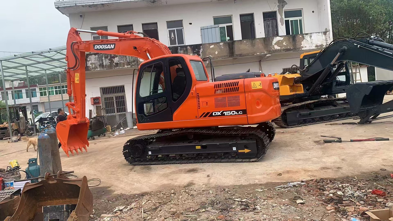 DOOSAN DX150 - حفار زاحف: صورة 3 DOOSAN DX150 - حفار زاحف: صورة 3