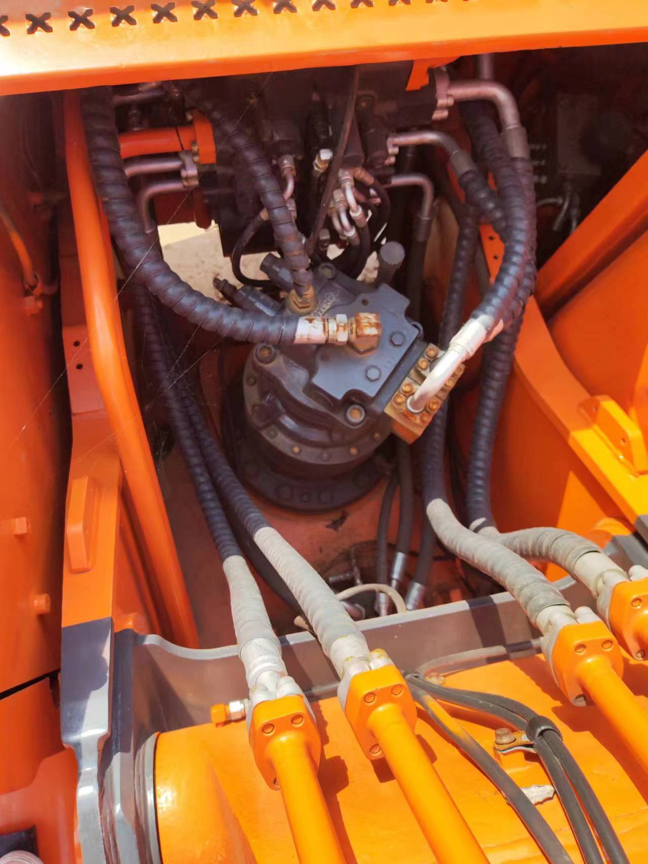 حفار زاحف DOOSAN DX225: صورة 26 حفار زاحف DOOSAN DX225: صورة 26