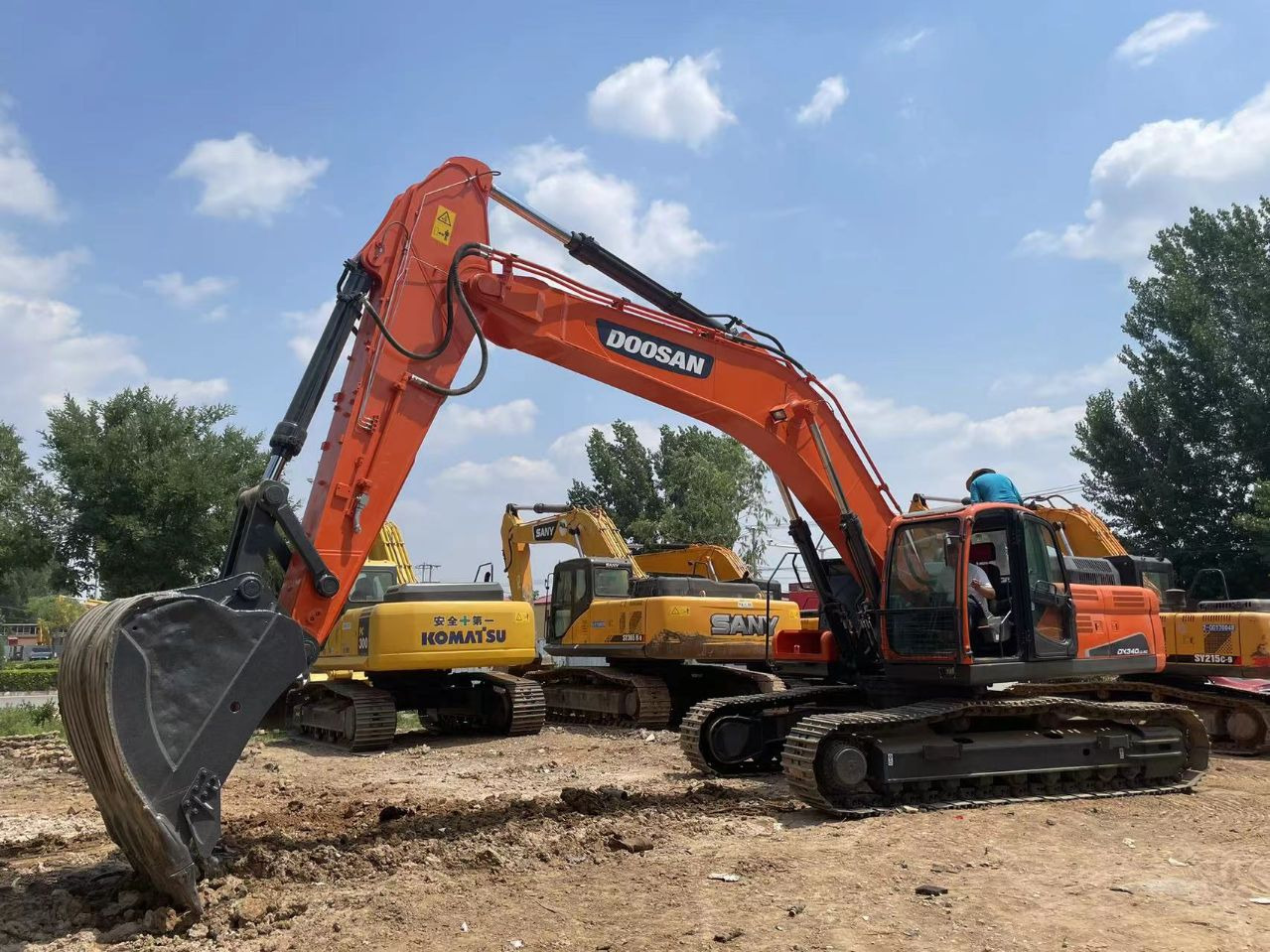 DOOSAN DX340 - حفار زاحف: صورة 3 DOOSAN DX340 - حفار زاحف: صورة 3