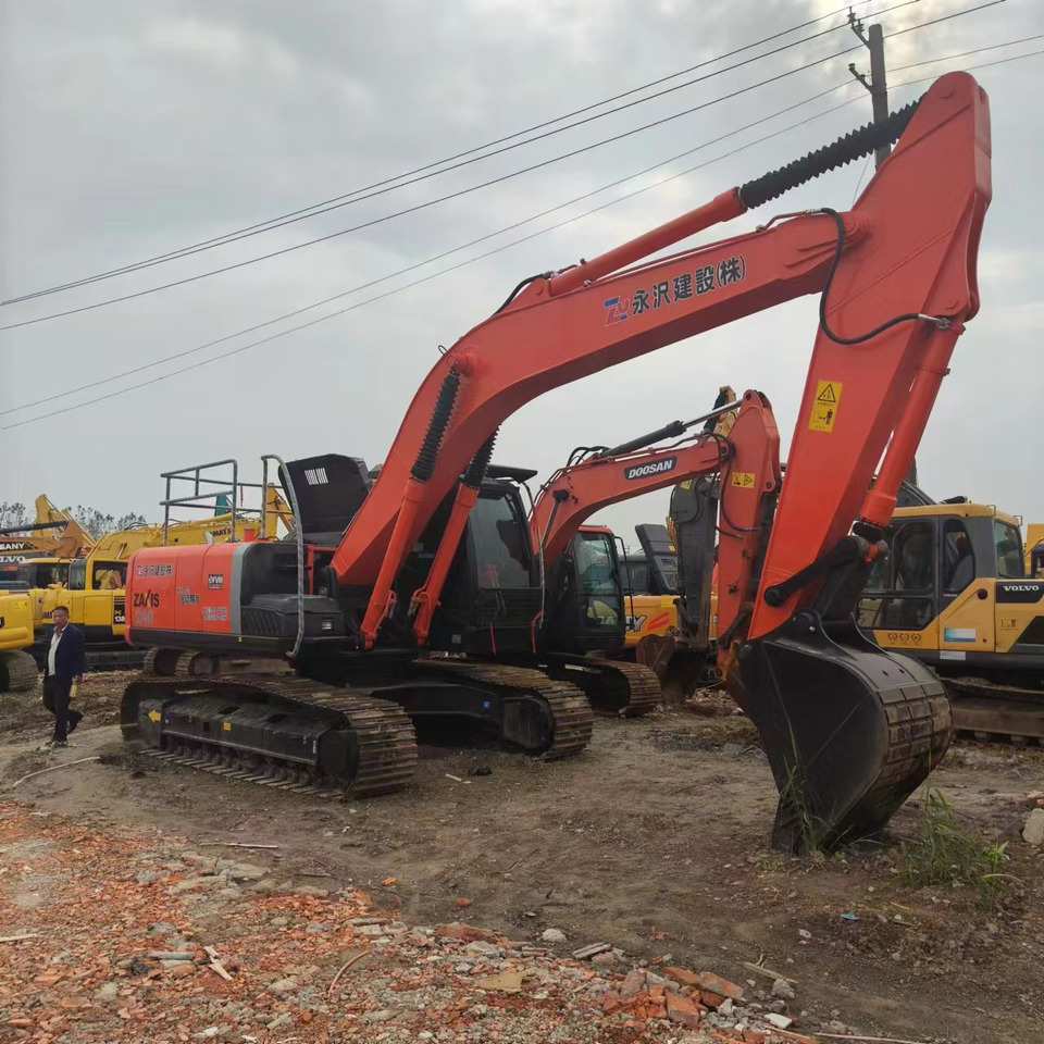HITACHI ZX240 - حفار زاحف: صورة 1 HITACHI ZX240 - حفار زاحف: صورة 1