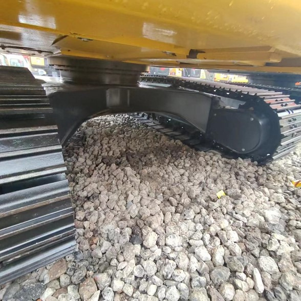 KOMATSU PC130 - حفار زاحف: صورة 4 KOMATSU PC130 - حفار زاحف: صورة 4