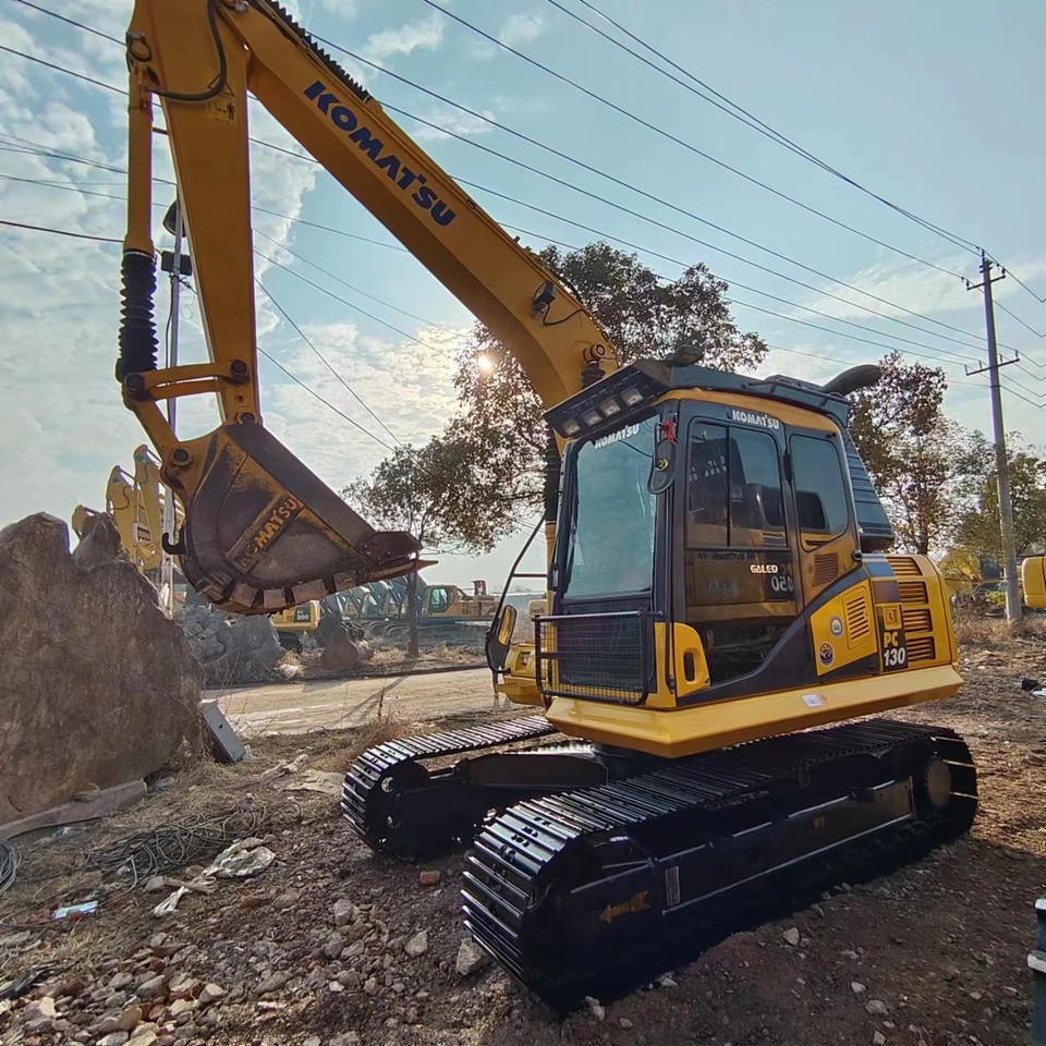 KOMATSU PC130 - حفار زاحف: صورة 2 KOMATSU PC130 - حفار زاحف: صورة 2