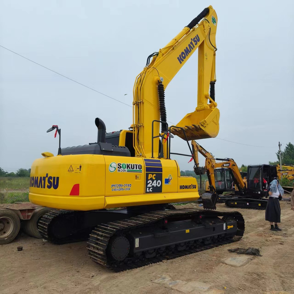 KOMATSU PC240LC-8 - حفار زاحف: صورة 3 KOMATSU PC240LC-8 - حفار زاحف: صورة 3