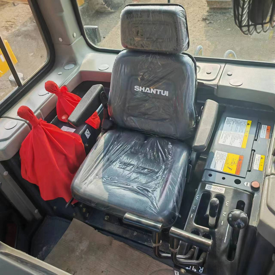 SHANTUI SD16 - بلدوزر: صورة 5 SHANTUI SD16 - بلدوزر: صورة 5