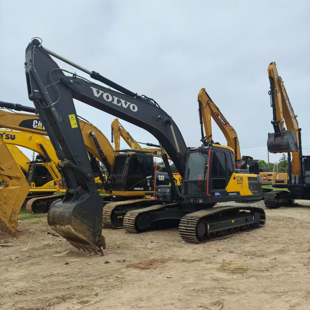 VOLVO EC240 - حفار زاحف: صورة 1 VOLVO EC240 - حفار زاحف: صورة 1