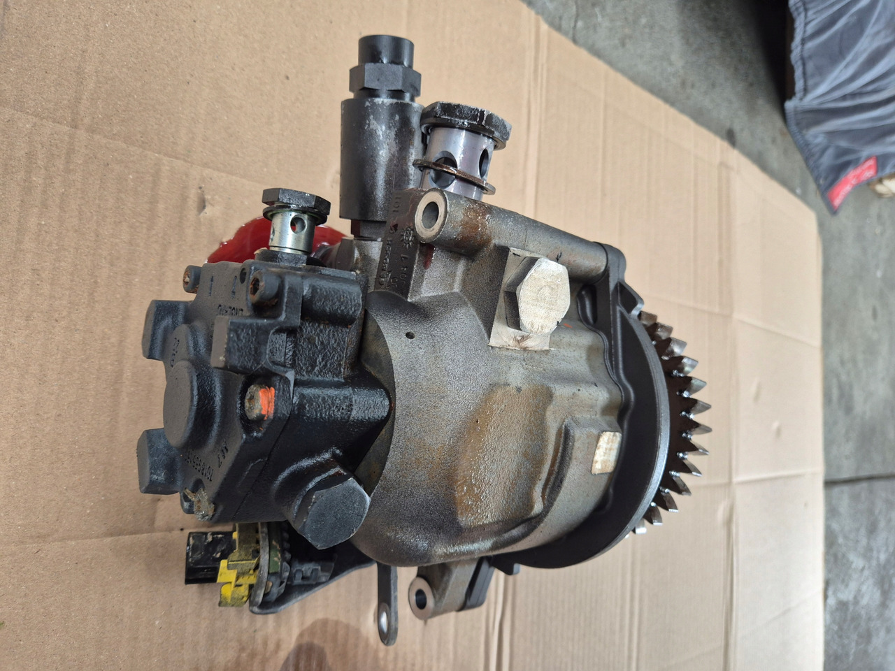 BOSCH POMPA WSPOMAGANIA VOLVO FH 5 RENAULT GAMA EVO 23645473 - مضخة المقود - شاحنة: صورة 5 BOSCH POMPA WSPOMAGANIA VOLVO FH 5 RENAULT GAMA EVO 23645473 - مضخة المقود - شاحنة: صورة 5