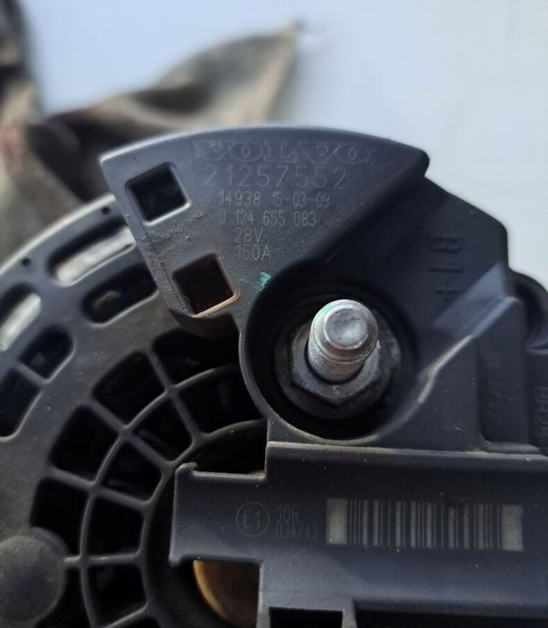 Bosch ALTERNATOR ORYGINAŁ VOLVO FH 4 FM 4 D13K 150A 21257552 - مبادل - شاحنة: صورة 3 Bosch ALTERNATOR ORYGINAŁ VOLVO FH 4 FM 4 D13K 150A 21257552 - مبادل - شاحنة: صورة 3