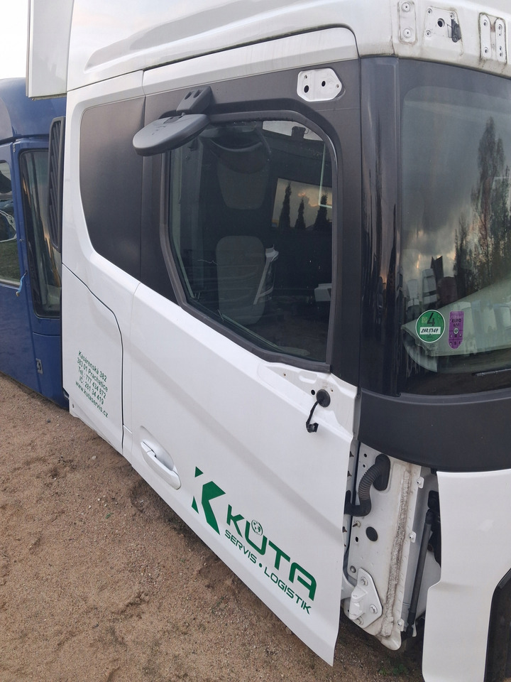 FORD KOMPLETNE PRAWE FORD F-MAX 500 TRUCKS EURO 6 - باب و قطع الغيار - شاحنة: صورة 2 FORD KOMPLETNE PRAWE FORD F-MAX 500 TRUCKS EURO 6 - باب و قطع الغيار - شاحنة: صورة 2