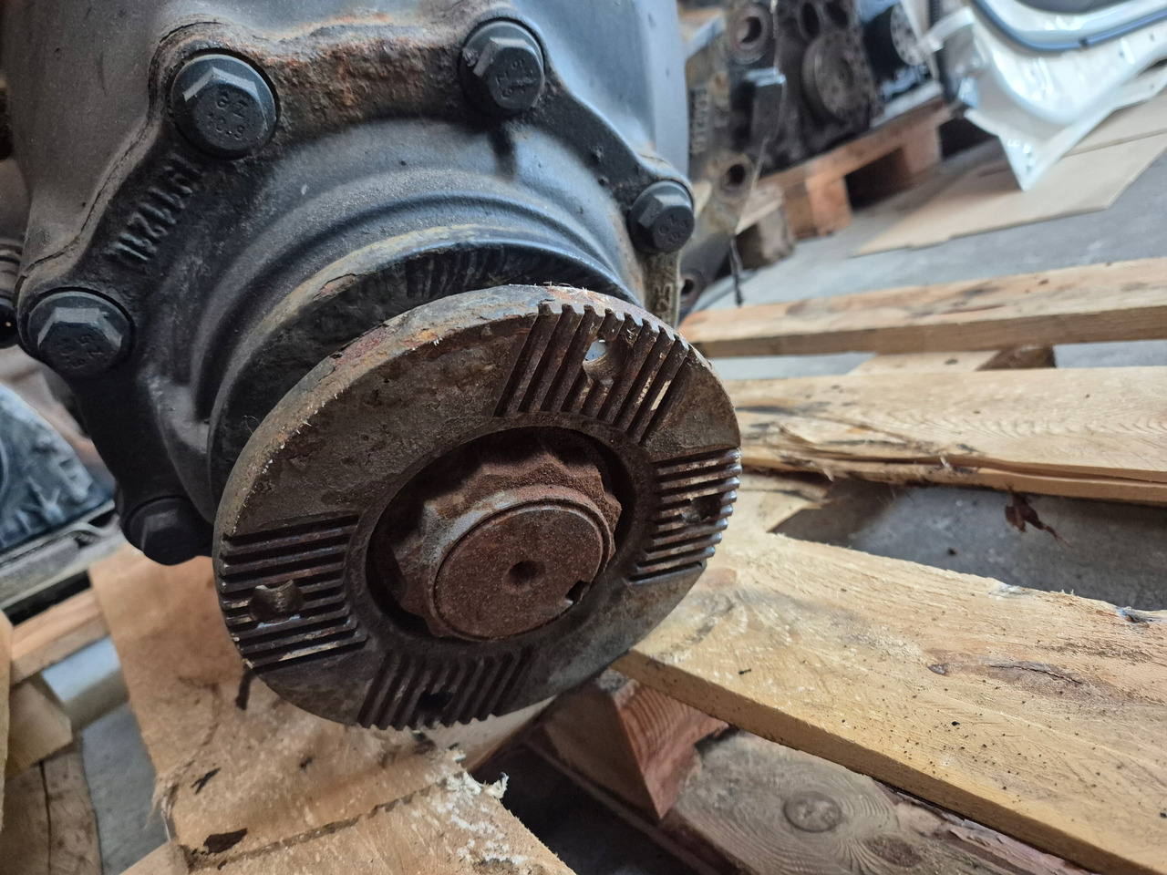 FORD WKŁAD MOSTU DYFER GŁÓWKA FORD F-MAX 500 CARGO FSS470F R2.313 HC 46-4200-AAD - ترس تفاضلي - شاحنة: صورة 2 FORD WKŁAD MOSTU DYFER GŁÓWKA FORD F-MAX 500 CARGO FSS470F R2.313 HC 46-4200-AAD - ترس تفاضلي - شاحنة: صورة 2