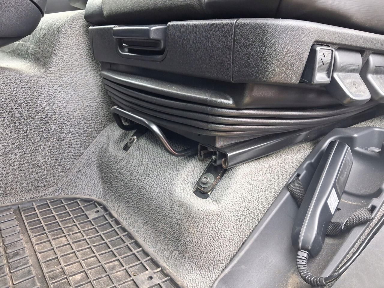 FOTEL KIEROWCY RENAULT GAMA D - مقعد - شاحنة: صورة 3 FOTEL KIEROWCY RENAULT GAMA D - مقعد - شاحنة: صورة 3