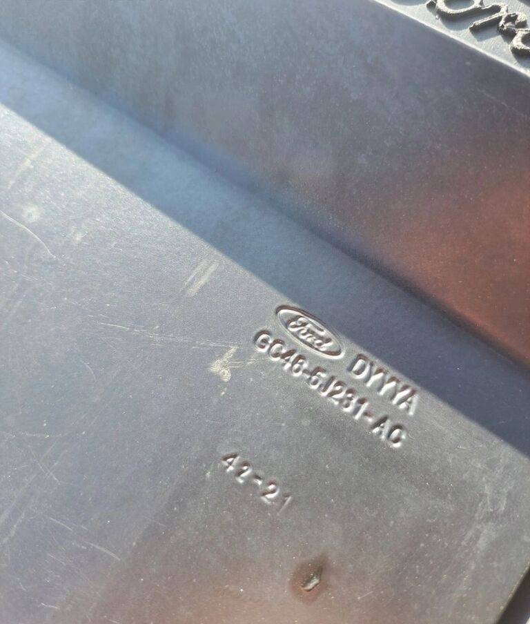 Ford F-MAX CARGO GC46-5J231-AG Ford F-MAX CARGO - خزان سائل AdBlue - شاحنة: صورة 3 Ford F-MAX CARGO GC46-5J231-AG Ford F-MAX CARGO - خزان سائل AdBlue - شاحنة: صورة 3