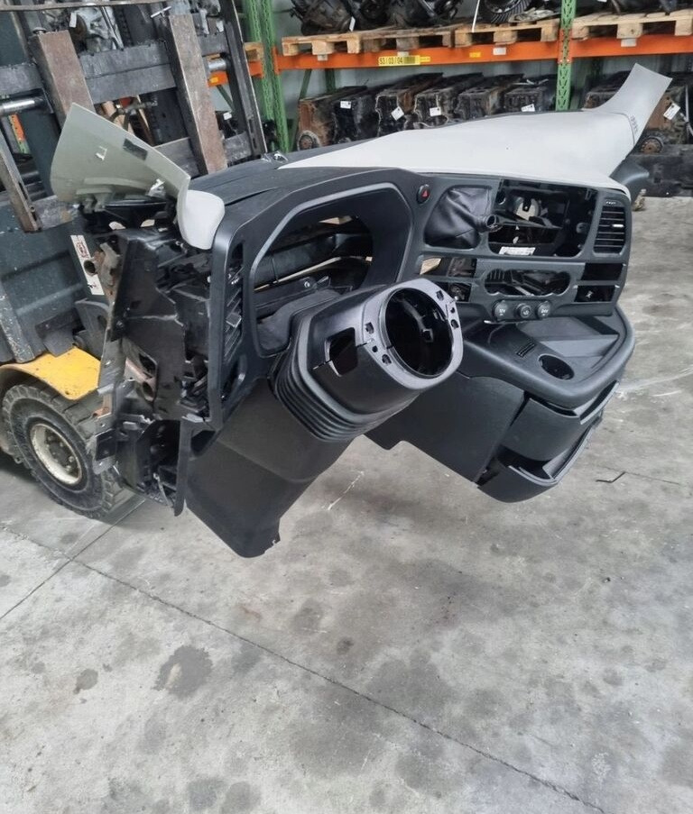 Ford KONSOLA KOMPLETNA KOKPIT DESKA ROZDZIELCZA STELAŻ F-MAX EURO 6 Ford KONSOLA KOMPLETNA KOKPIT DESKA ROZDZIELCZA STELAŻ FORD F-MAX EURO 6 - لوحة العدادات - شاحنة: صورة 5 Ford KONSOLA KOMPLETNA KOKPIT DESKA ROZDZIELCZA STELAŻ F-MAX EURO 6 Ford KONSOLA KOMPLETNA KOKPIT DESKA ROZDZIELCZA STELAŻ FORD F-MAX EURO 6 - لوحة العدادات - شاحنة: صورة 5