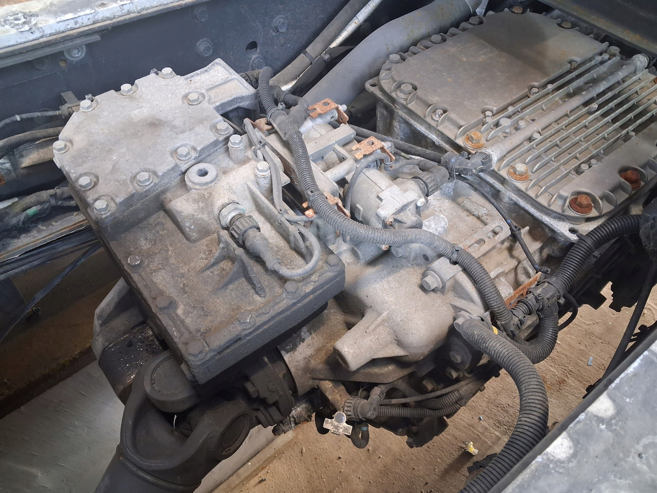 I-SHIFT RENAULT GAMA T EVO VOLVO FH 4 5 AUTOMAT AT2612 F RETARDER - صندوق التروس: صورة 2 I-SHIFT RENAULT GAMA T EVO VOLVO FH 4 5 AUTOMAT AT2612 F RETARDER - صندوق التروس: صورة 2